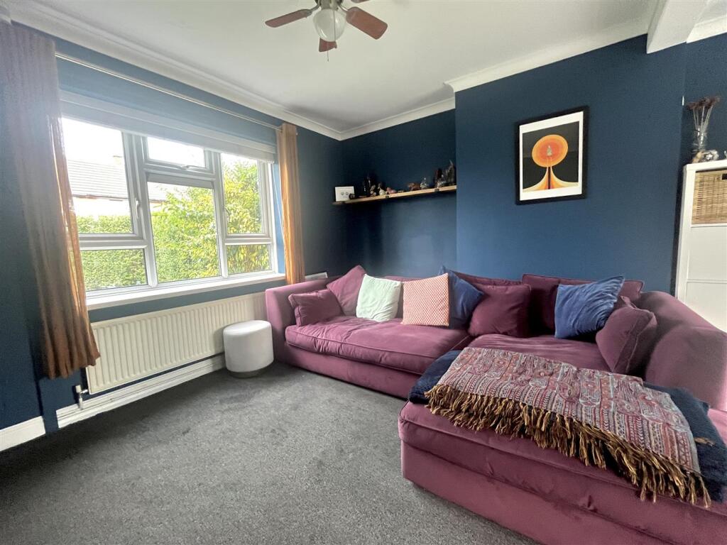 Marshfield Road, Timperley, Altrincham – další