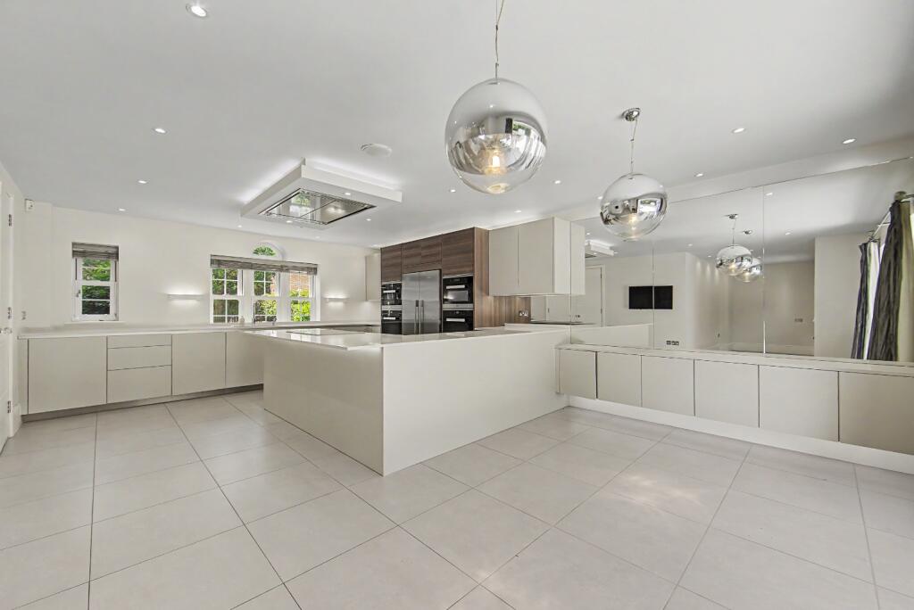 House in Hertsmere, Battlers Green, Aldenham - View 5