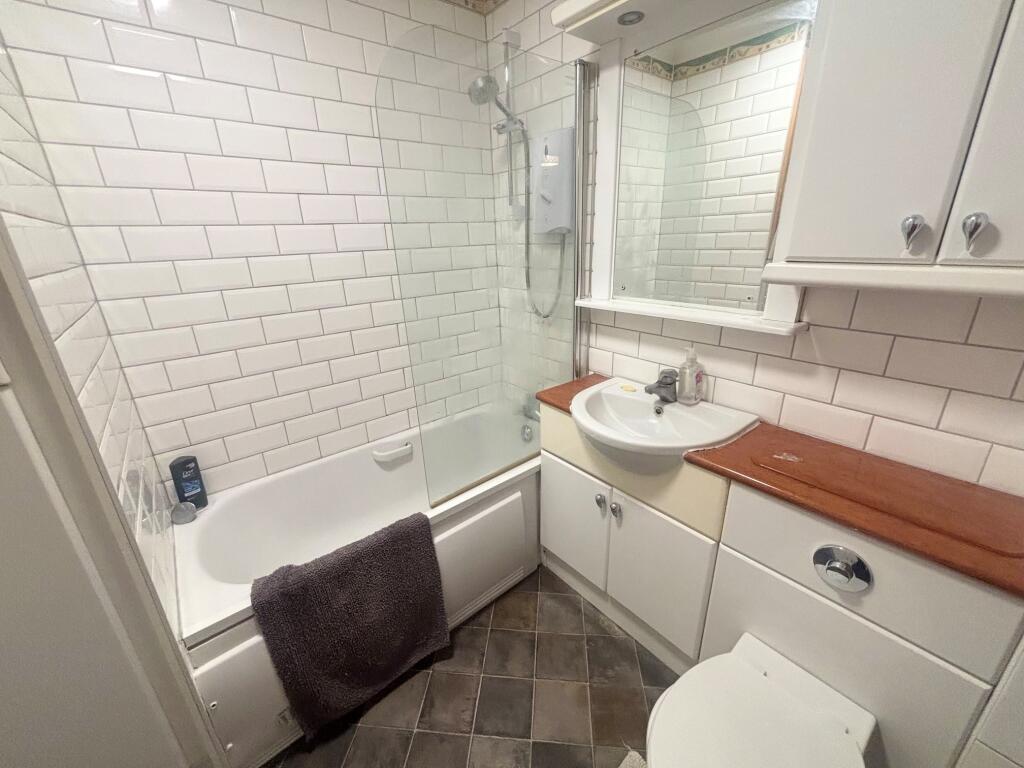 Apartment in Coventry - View 3