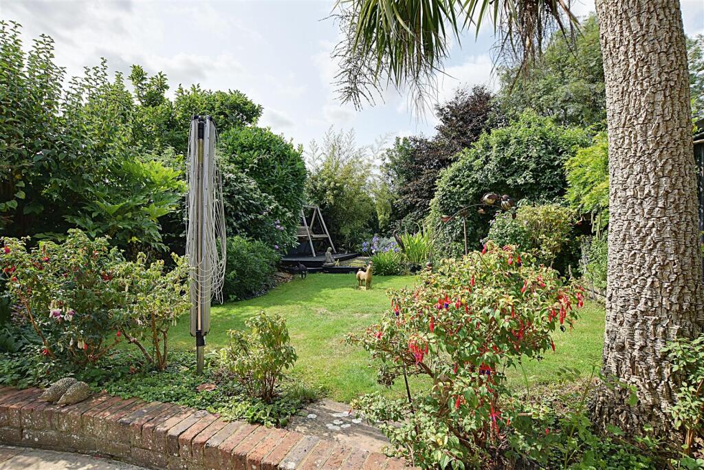 37, Southlands Road photo 3