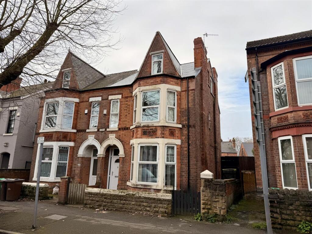 4-bed semi-detached on Lenton Boulevard, Nottingham, NG7, £195,000