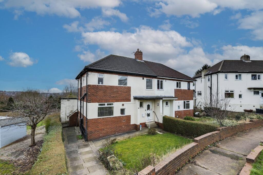 Main image of property: Bank Gardens, Horsforth, Leeds, West Yorkshire, LS18