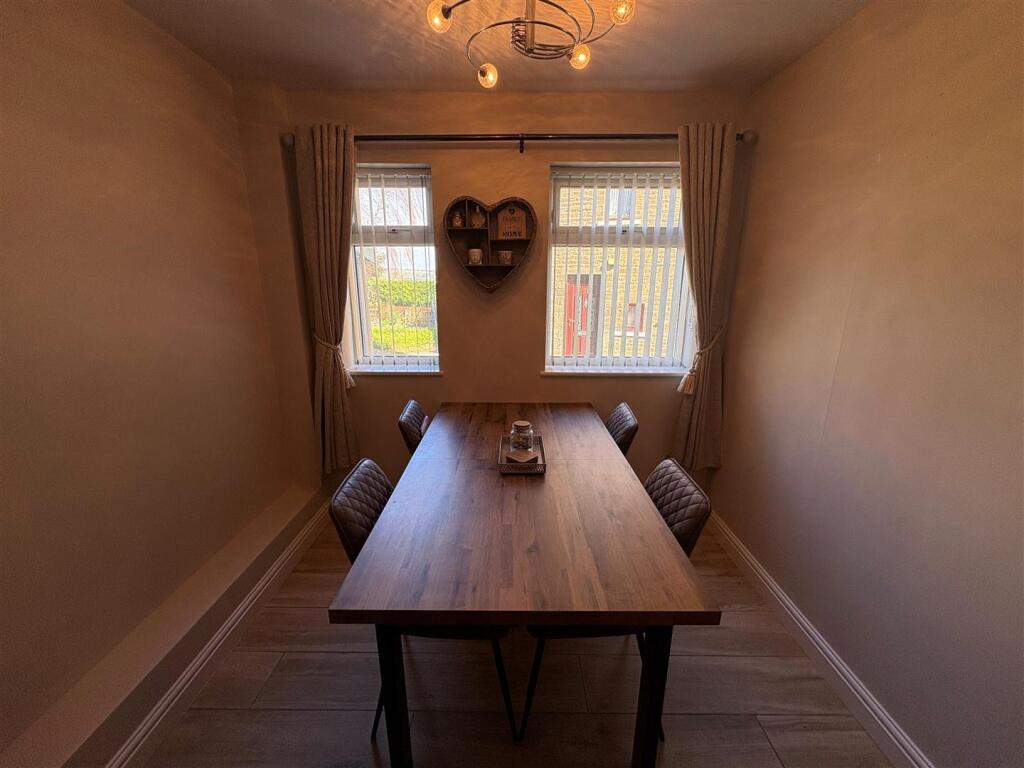 Additional image 11 of Fieldway, Clayton, Bradford