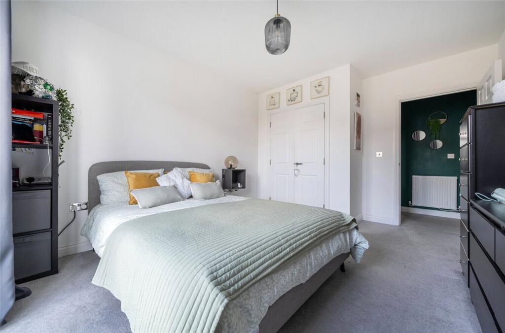 Apartment in Dartford, Castle Hill, Ebbsfleet Valley - View 5