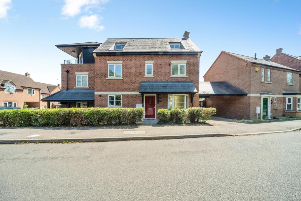 Main image of property: Southland Drive, Bletchley, Milton Keynes, Buckinghamshire, MK2