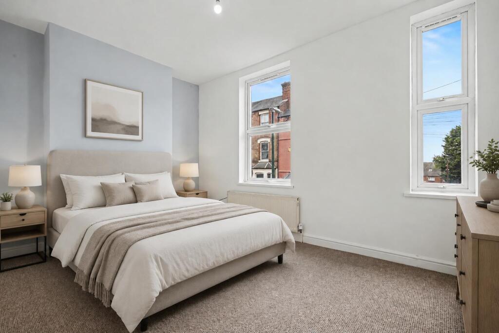 House in Nottingham, Hyson Green - View 4