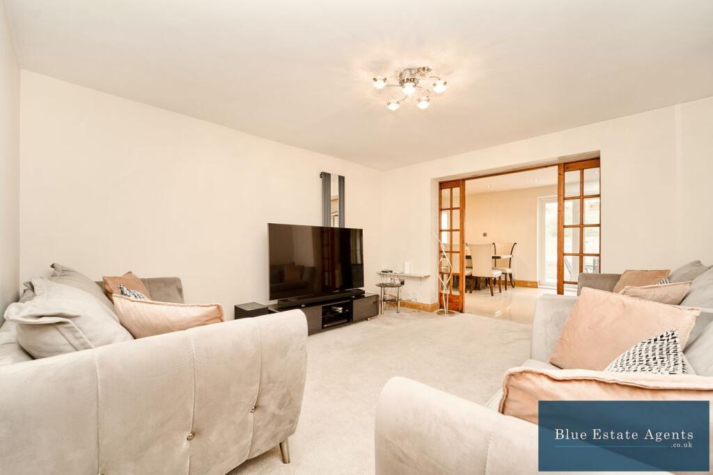 House in Twickenham - View 4