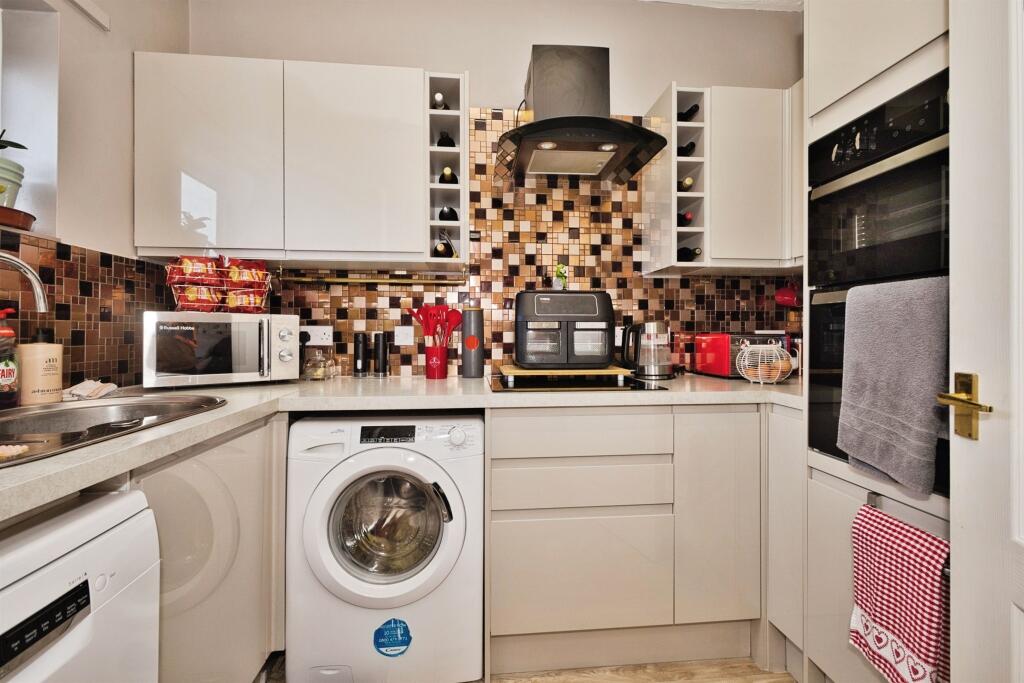 Additional image 6 of Orchard Road, Street