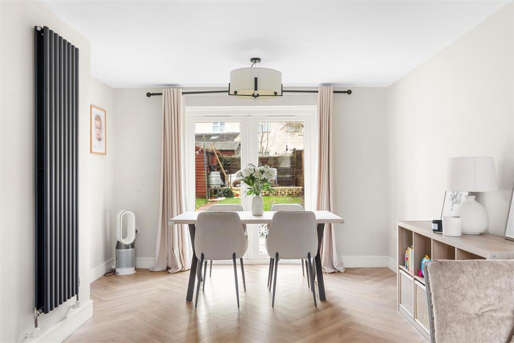 House in Harlow, Brays Grove - View 6
