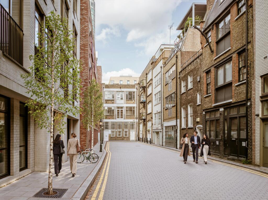 1882_8-Tottenham-Mews_Externl-View_Populated_FINAL.jpg