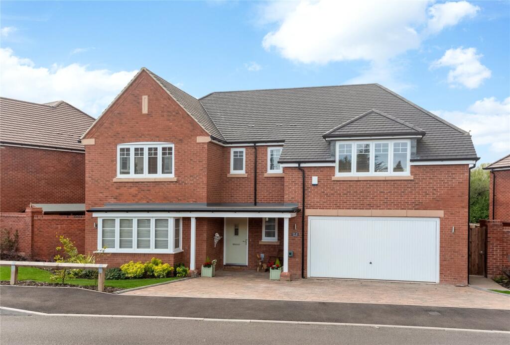 Main image of property: Deerhurst Gardens, Welford On Avon, Warwickshire, CV37