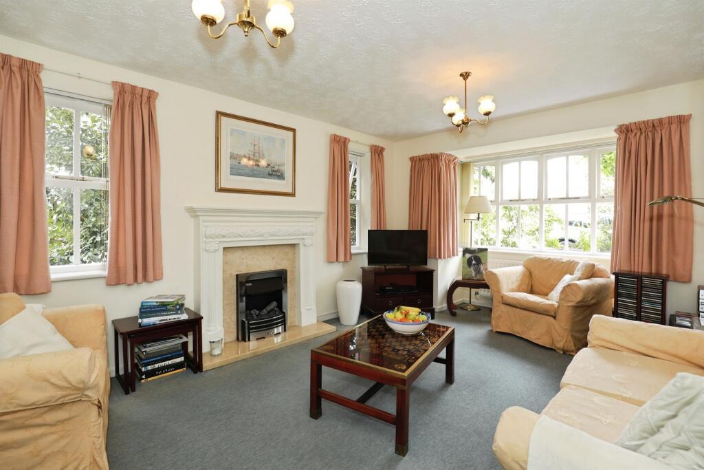 House in Lostock Gralam, Cheshire West and Chester - View 3