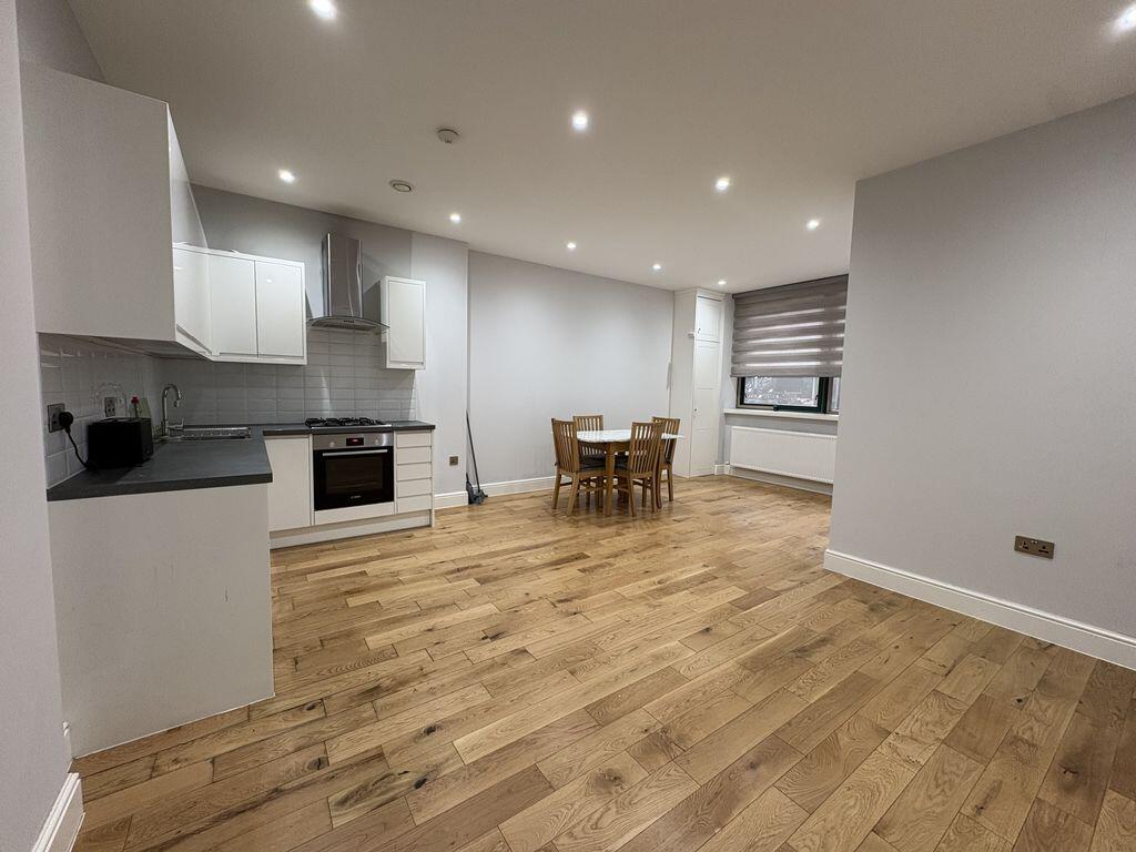 Main image of property: MODERN APARTMENT - Fishponds Road, Wokingham
