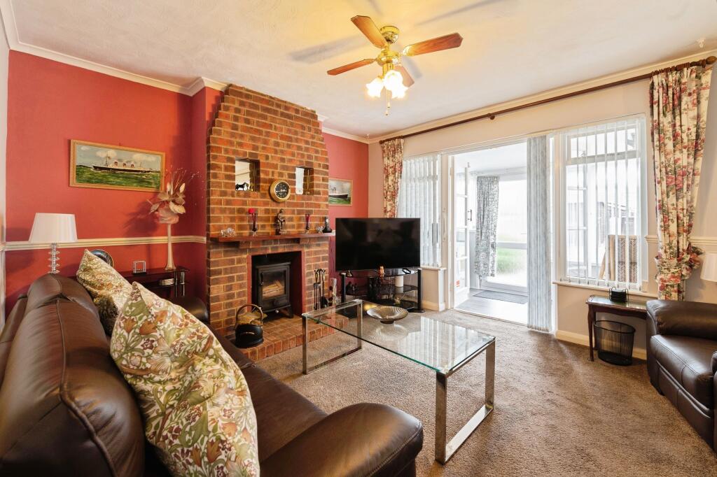 House in Castle Point, Essex - View 3