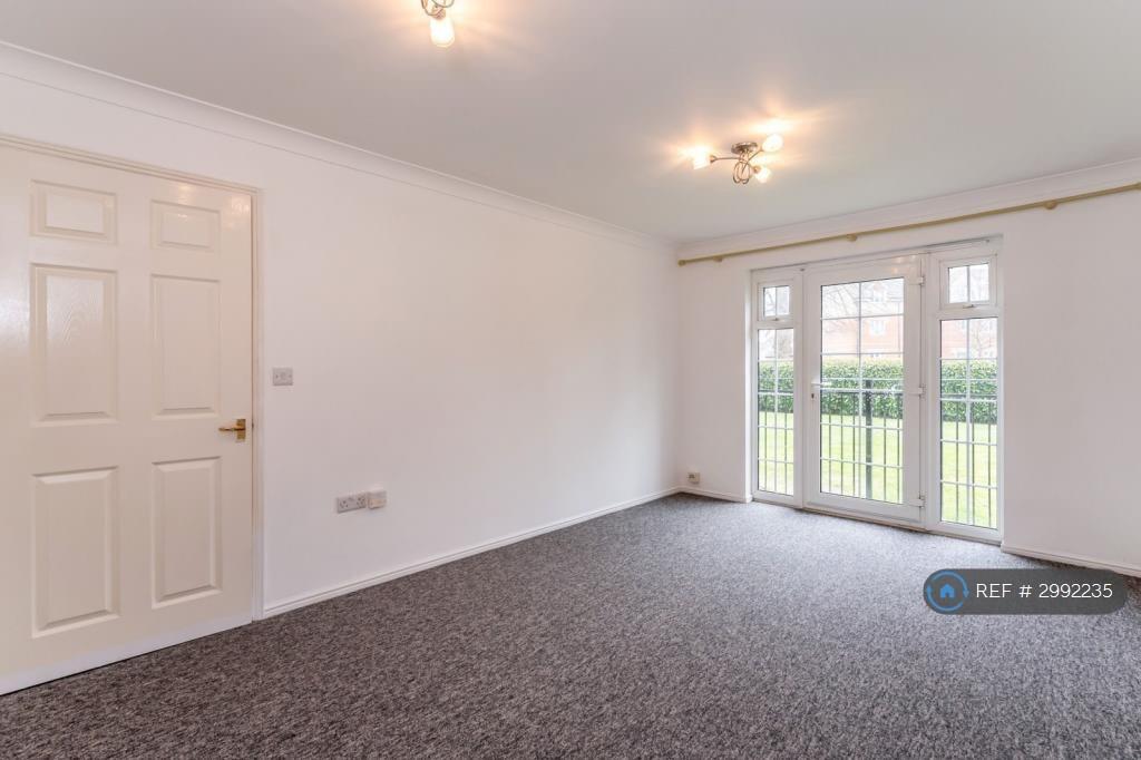 Apartment in Portsmouth - View 3