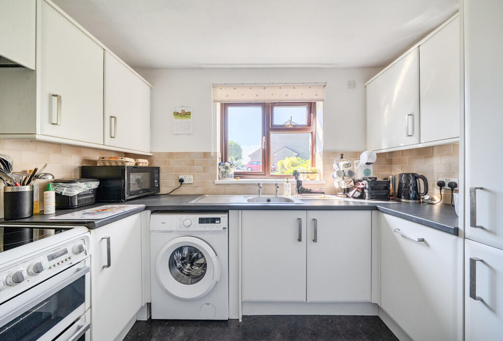Apartment in Peasedown St. John, Bath and North East Somerset - View 2