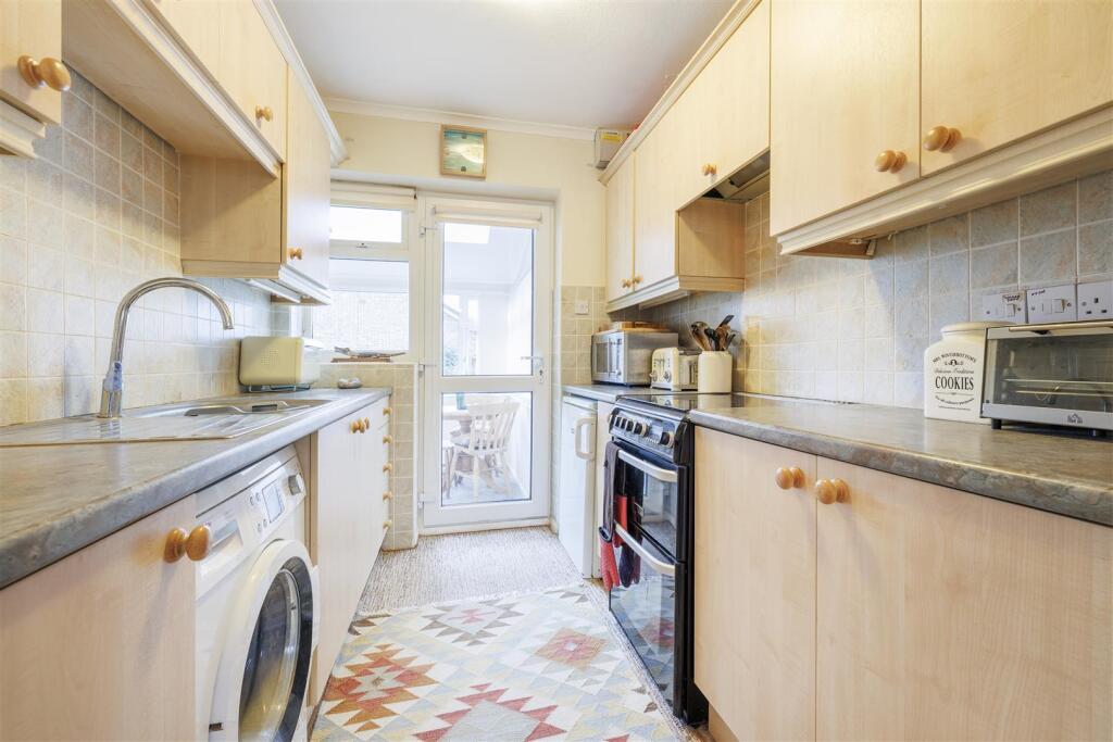 Rider Haggard Lane, Kessingland, Lowestoft photo 3