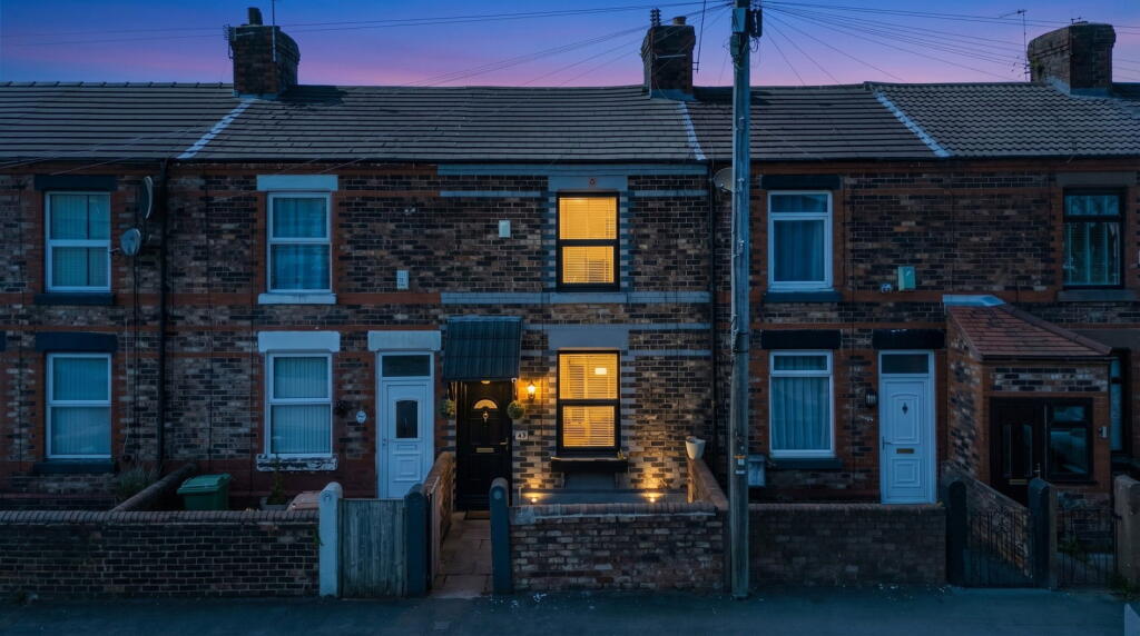 2-bed terraced on Dorothy Street, Thatto Heath, St. Helens, WA9 5RN, £110,000