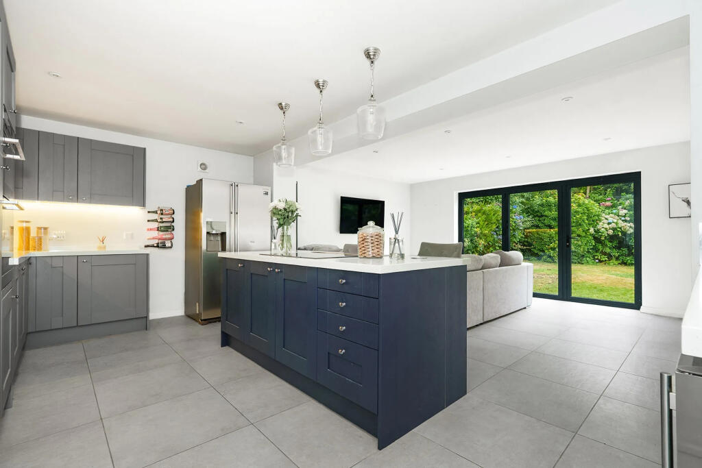 24, Harcroft Avenue, Douglas photo 3