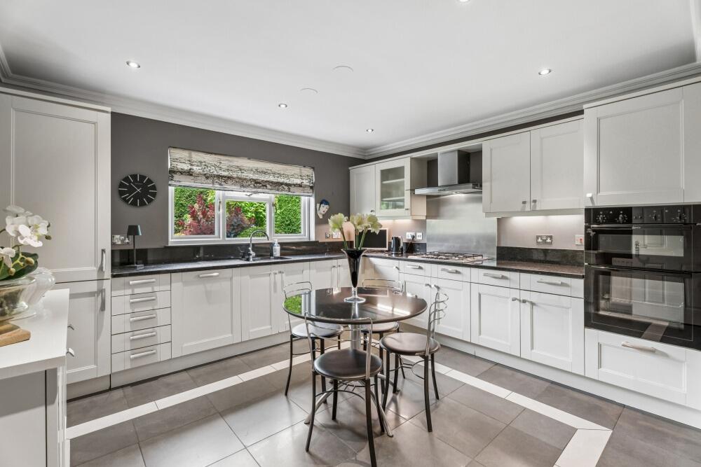Hexton Road, Barton-Le-Clay, MK45 4JY photo 4