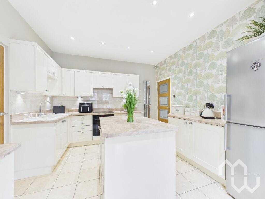 Manor Lane, Penwortham, PR1 photo 2