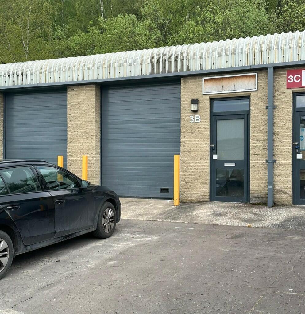 Main image of property: 3B & 3D Spa Fields Industrial Estate, New Street, Huddersfield, West Yorkshire, HD7