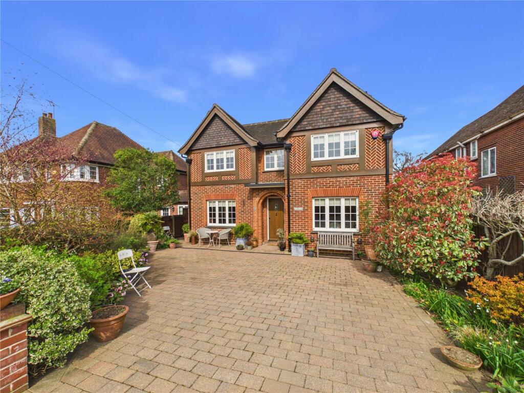 Main image of property: Acland Avenue, Lexden, Colchester, Essex, CO3
