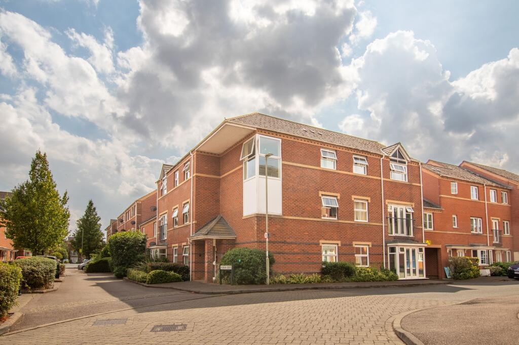 Main image of property: Padbury Drive, Banbury, OX16