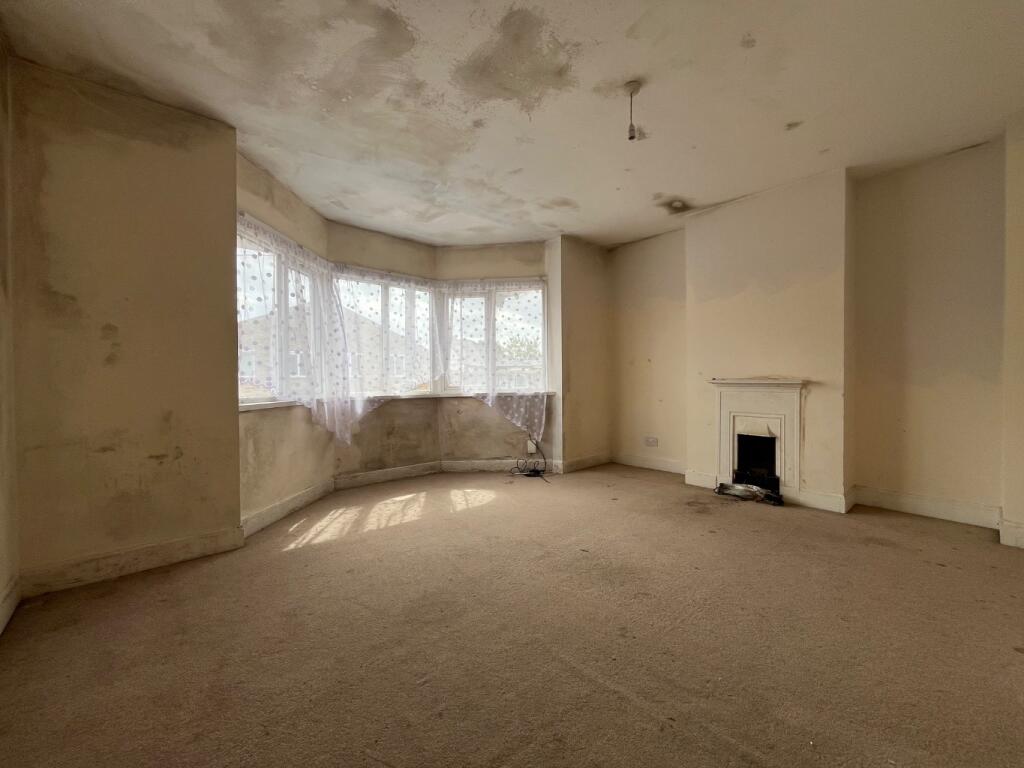 House in Luton, Limbury - View 5