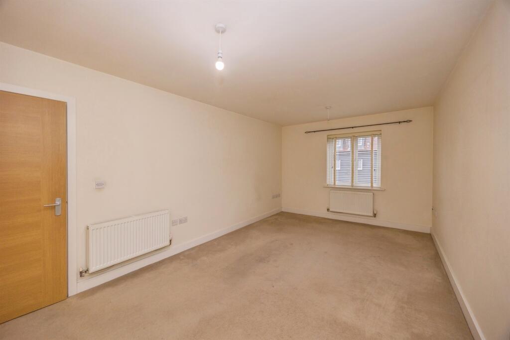 Apartment in Portsmouth - View 2