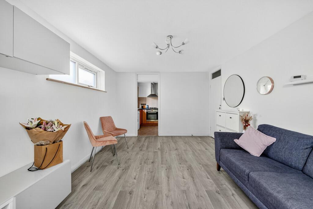 Apartment in London - View 5