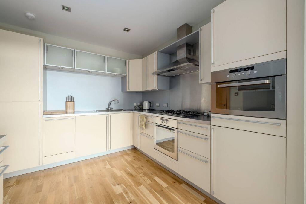 Apartment in Edinburgh, Western Harbour, Leith Harbour & Newhaven - More