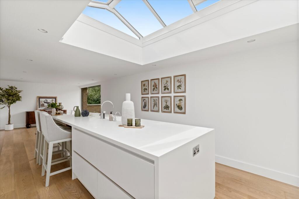 House in London - View 5