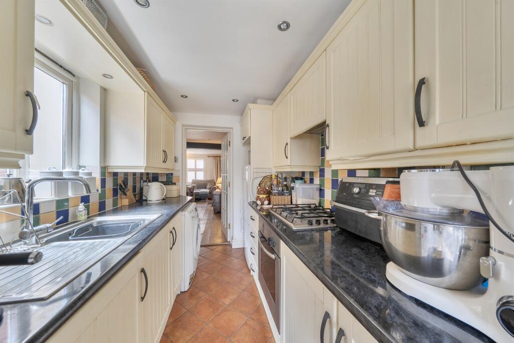 Blacksmiths Lane, St. Albans photo 5