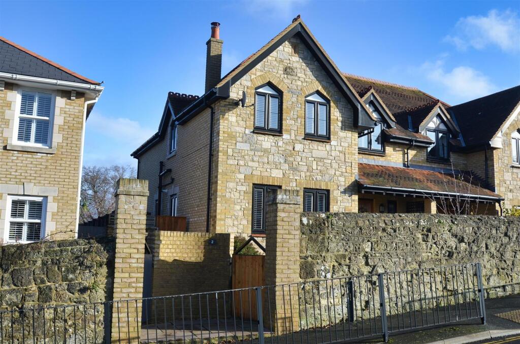 Main image of property: ELMFIELD, RYDE