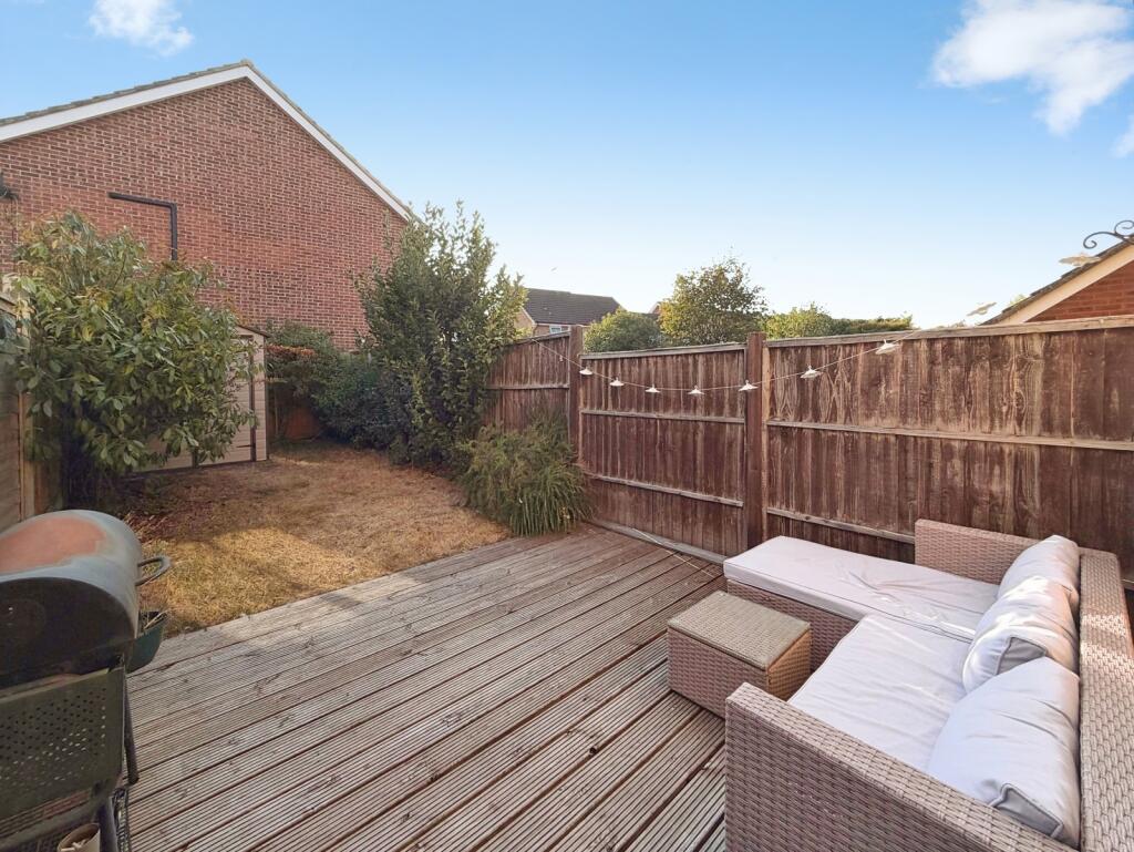 House in Binfield, Bracknell Forest - View 4