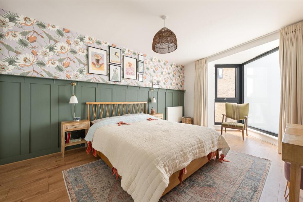 House in London - View 3
