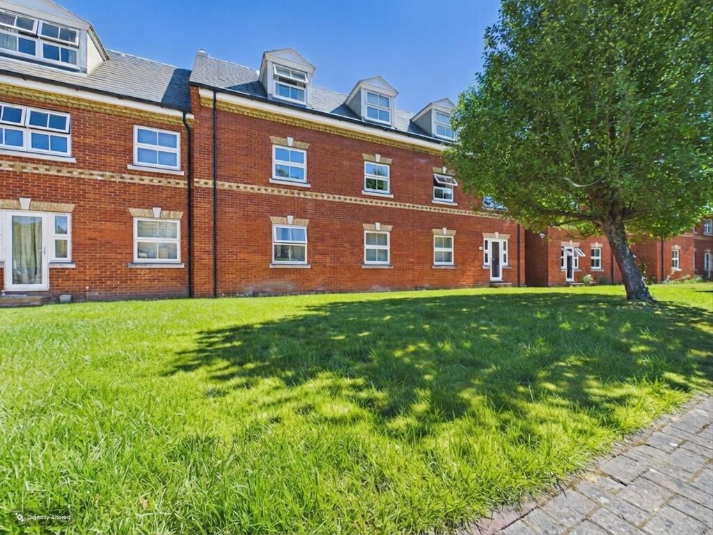 Main image of property: Englefield Green, Egham, TW20