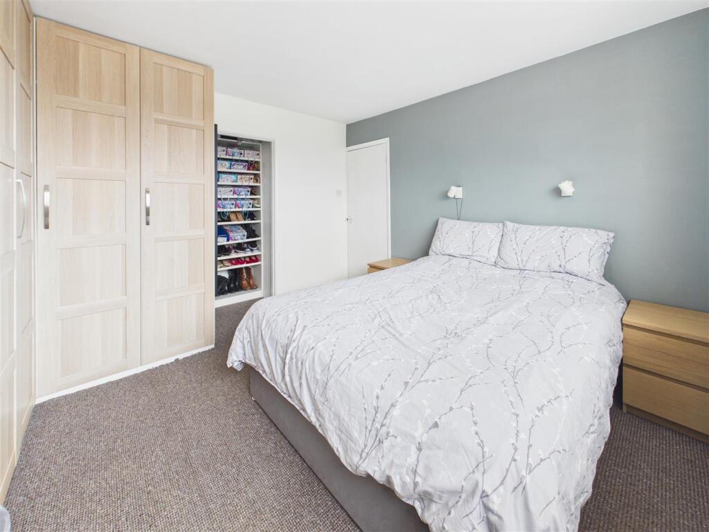 House in Coventry, Stonehouse Estate, Tollbar End - More