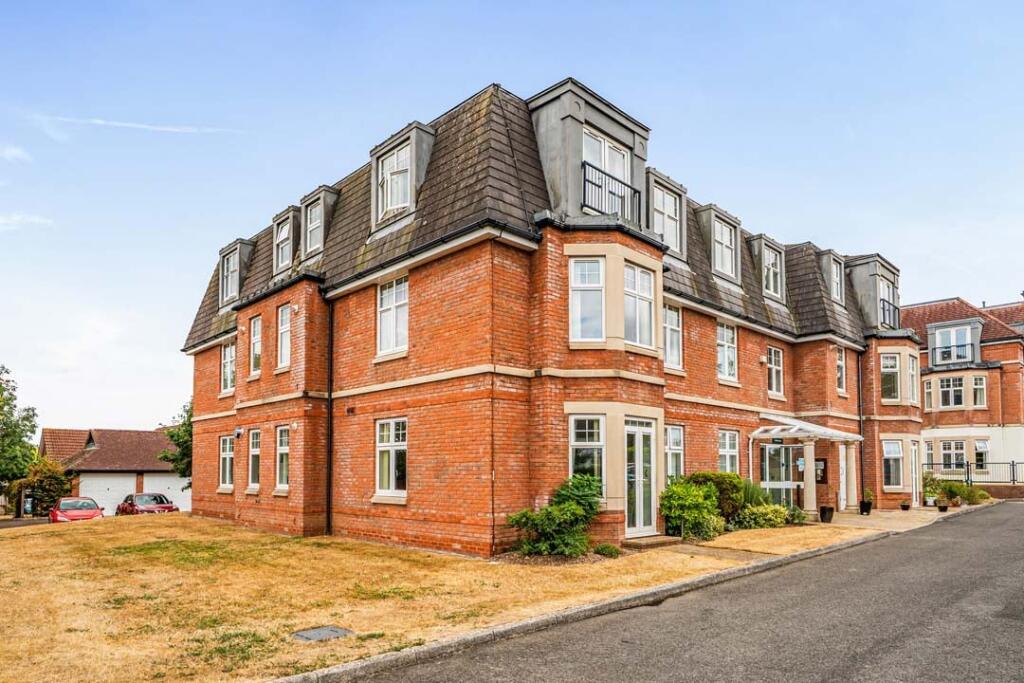 Main image of property: Middleway House, KInglake Drive, Taunton, TA1