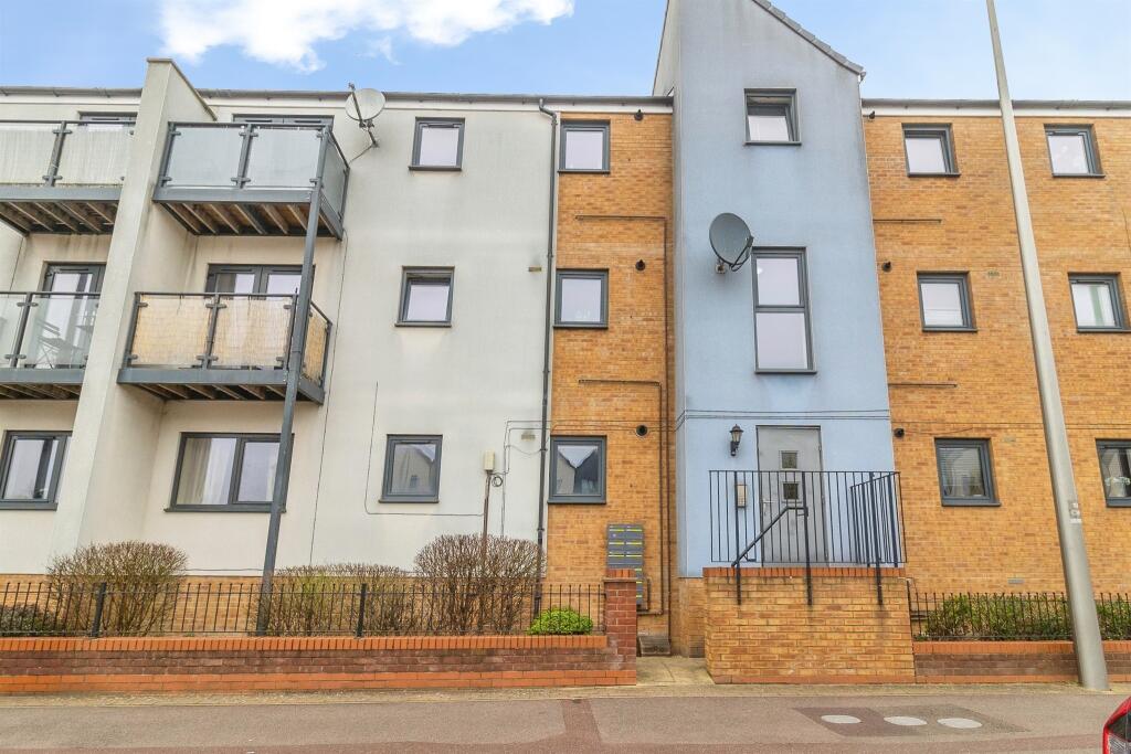 Apartment in Milton Keynes, Broughton Gate, Broughton and Milton Keynes - View 2