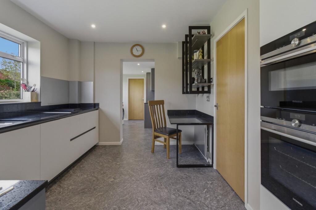 Hastings Road, Malvern, Worcestershire, WR14 2XE photo 2