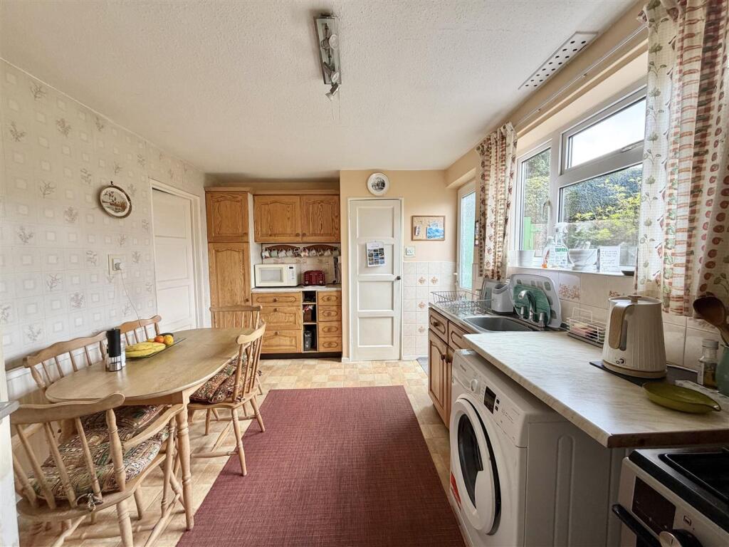19 South Hermitage, Shrewsbury, SY3 7JS photo 3