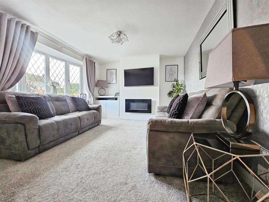 Leek Lane, Biddulph Moor, Stoke-On-Trent photo 3