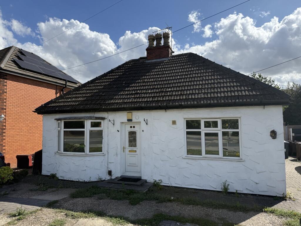 Main image of property: Bunkers Hill, Lincoln, LN2