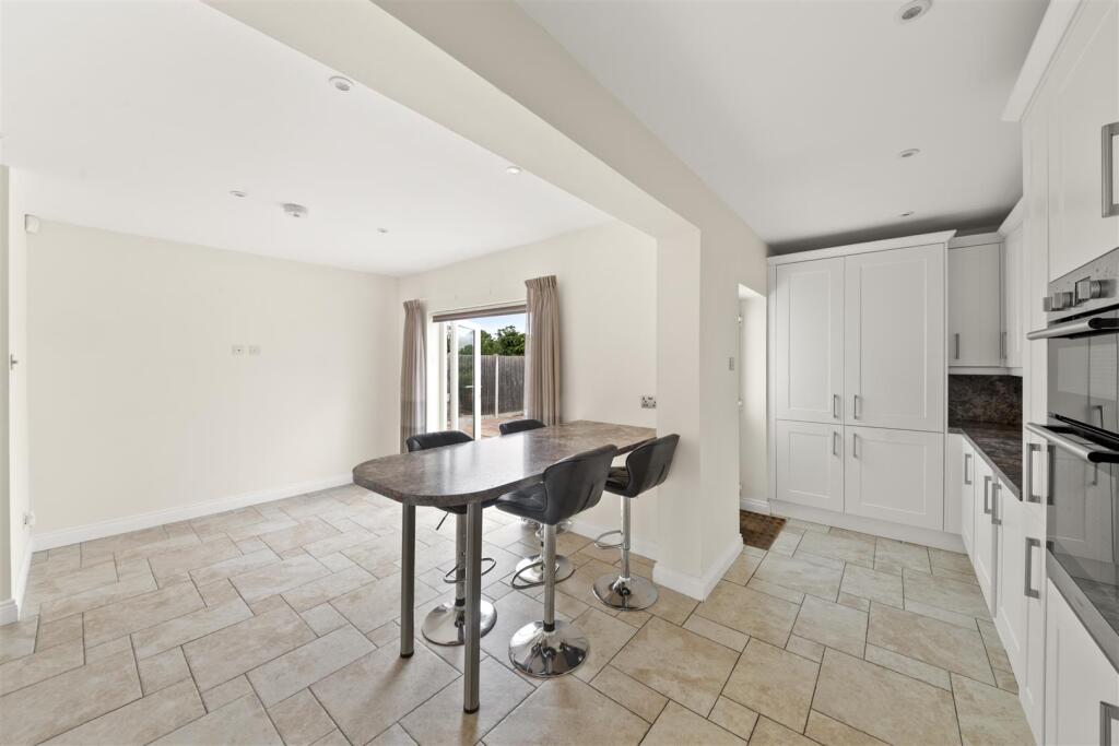 House in Southall - View 5