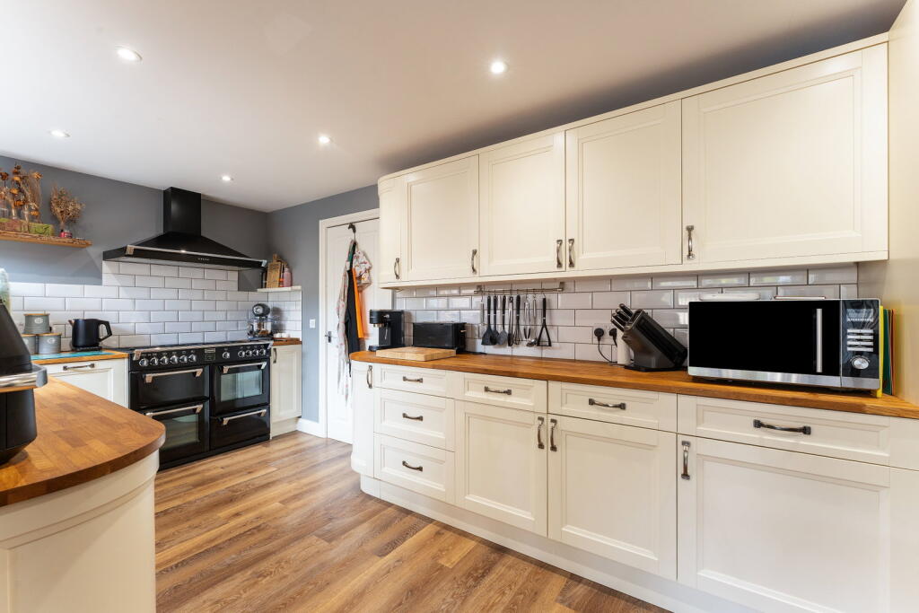 House in Salisbury, Bishopdown - View 5