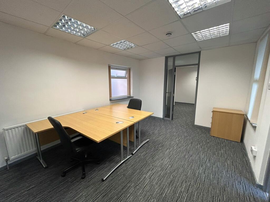 1st Floor 14&15 - 5-6 Desks