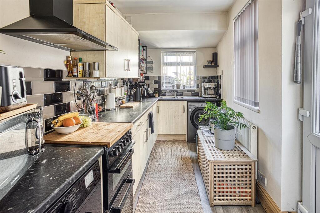 House in Derby, Littleover - View 5