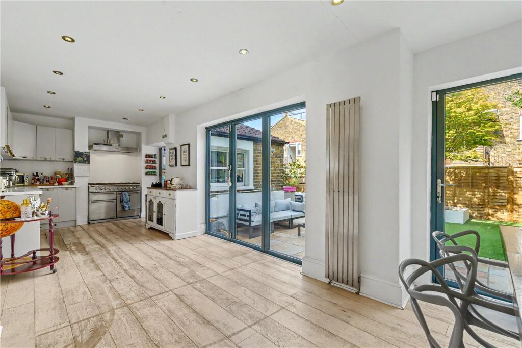 House in London - More